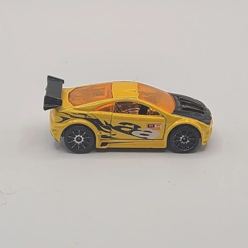 2004 ASPHALT ASSAULT JAPAN 1/64 SCALE DIECAST COLLECTOR MODEL CAR